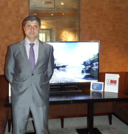 El televisor de gran formato 3D sin gafas llega a España de la mano de Toshiba
