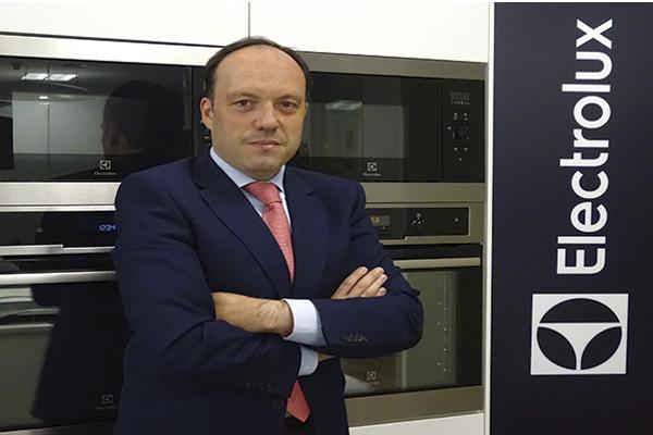 el compromiso de electrolux es ofrecer a los usuarios la mejor experiencia con sus productos
y servicios el compromiso de electrolux es ofrecer a los usuarios la mejor experiencia con sus productos
y servicios