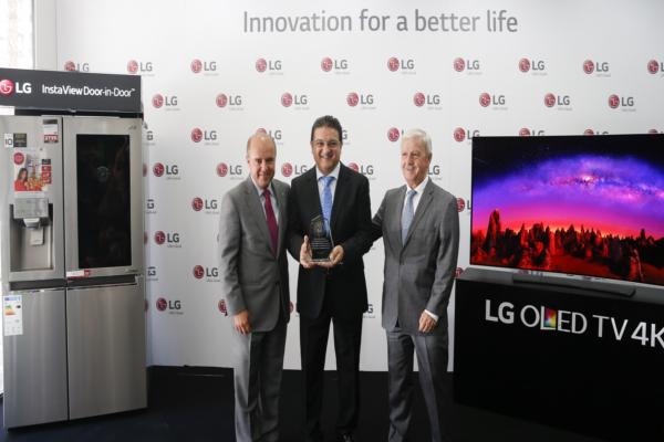 lg reconoce al establecimiento milar rafa molins como partner estratgico para la distribucin de tecnologanbsp lg reconoce al establecimiento milar rafa molins como partner estratgico para la distribucin de tecnologanbsp