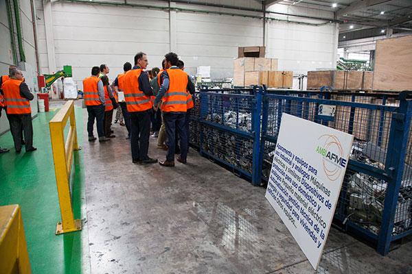 ambilamp y ambiafme visitan la planta de reciclaje de raees de recybrica ambiental ambilamp y ambiafme visitan la planta de reciclaje de raees de recybrica ambiental