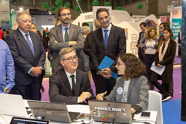 microsoft refuerza su presencia en simo educacin microsoft refuerza su presencia en simo educacin
