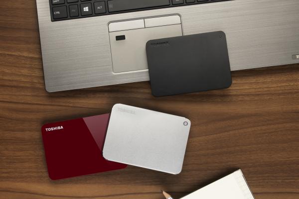 toshiba lanza la evolucin de sus discos duros porttiles canvio toshiba lanza la evolucin de sus discos duros porttiles canvio