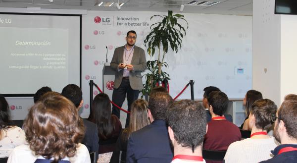 top employer certifica un ao ms a lg por sus innovadoras estrategias como el programa lg xplorers
em em
top employer certifica un ao ms a lg por sus innovadoras estrategias como el programa lg xplorers
em em