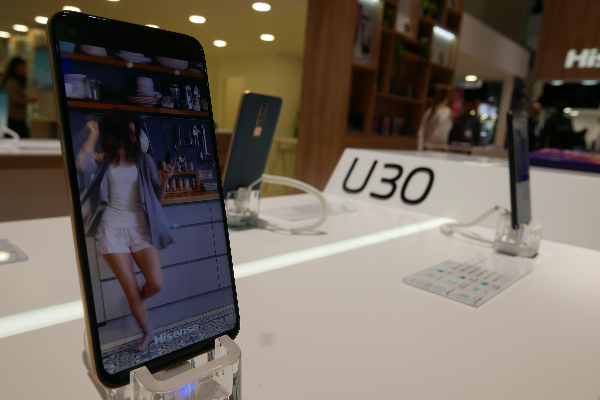 hisense muestra dos de sus smartphones ms innovadores en el mwc 2019 hisense muestra dos de sus smartphones ms innovadores en el mwc 2019
