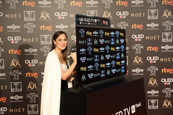 cooperacin internacional subasta el televisor lg oled ms solidario de los premios goya cooperacin internacional subasta el televisor lg oled ms solidario de los premios goya