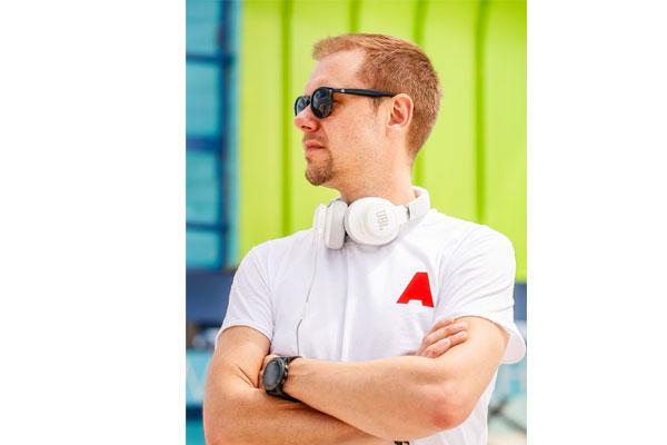 jbl presenta a armin van buuren como nuevo embajador de la marca jbl presenta a armin van buuren como nuevo embajador de la marca