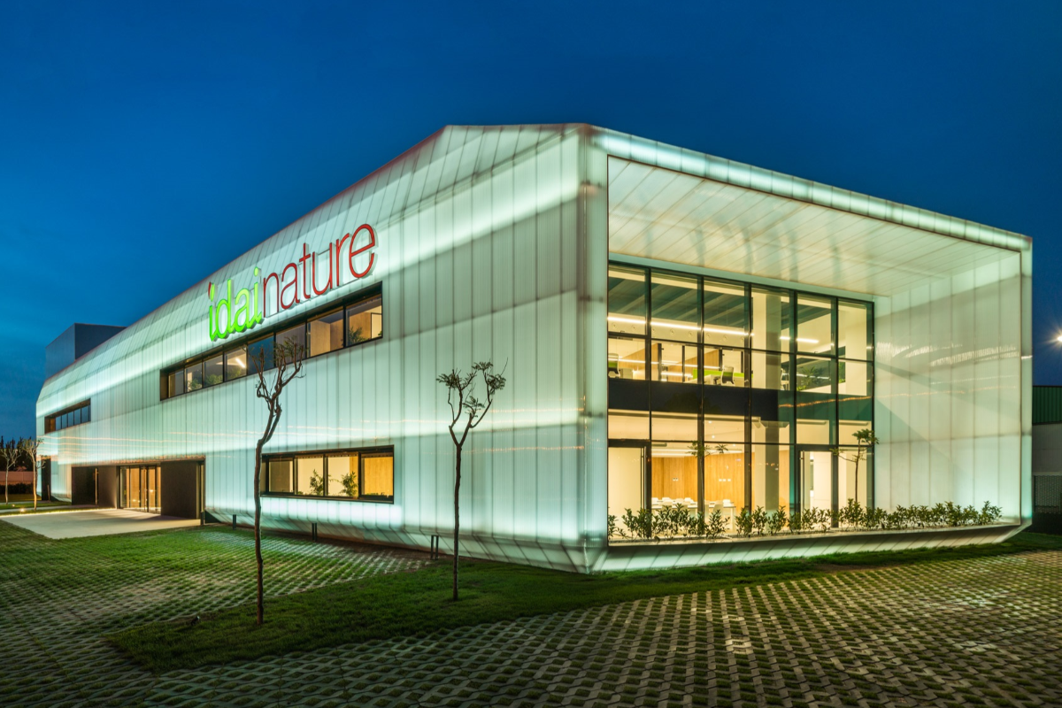 lg encargada de la climatizacin de las oficinas passivhaus de idai nature lg encargada de la climatizacin de las oficinas passivhaus de idai nature