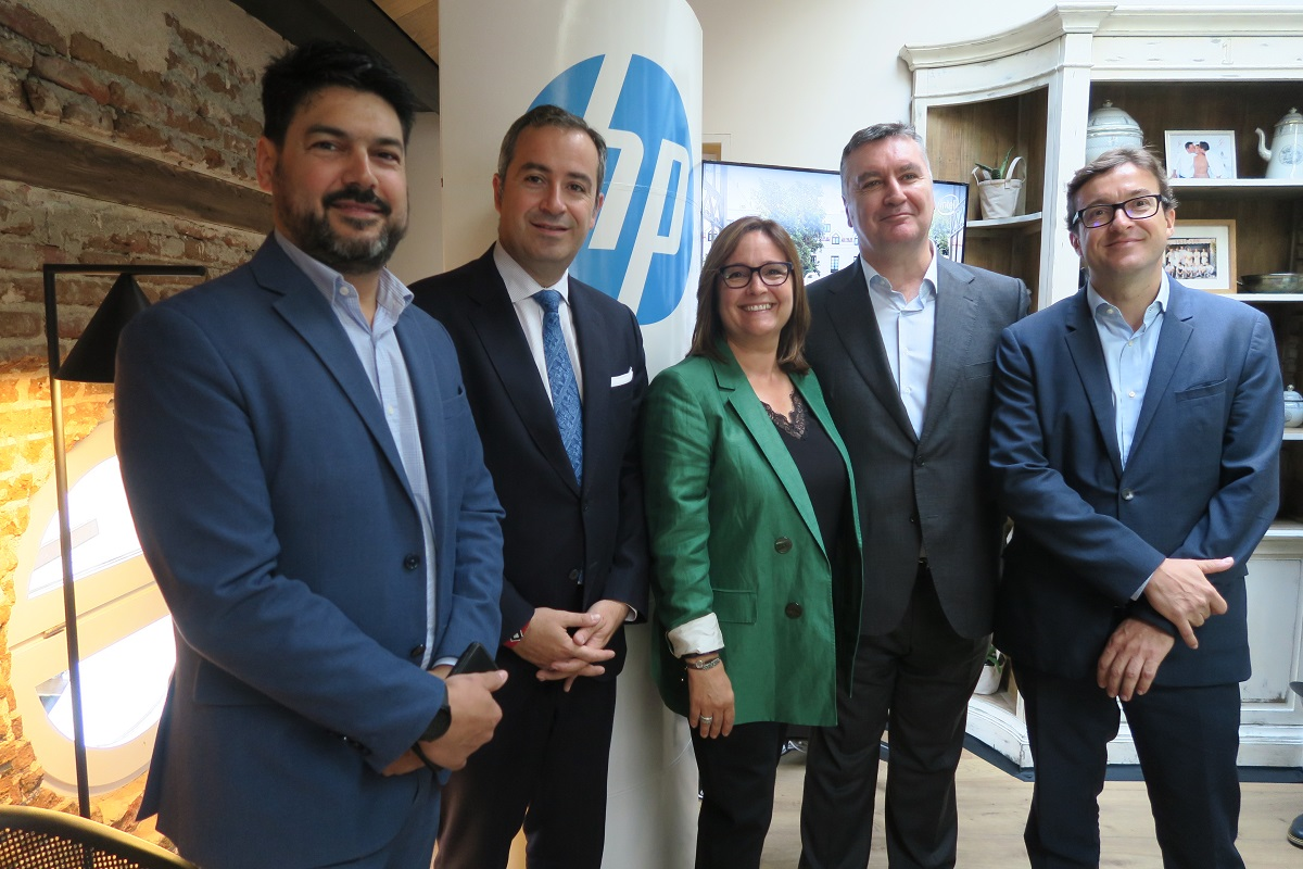 hp equipa a los trabajadores de las empresas con los dispositivos idneos y seguros hp equipa a los trabajadores de las empresas con los dispositivos idneos y seguros