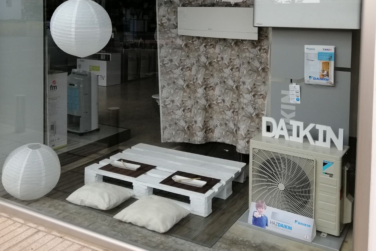 daikin premia a tien21 marina alta en su ii concurso de escaparates daikin premia a tien21 marina alta en su ii concurso de escaparates