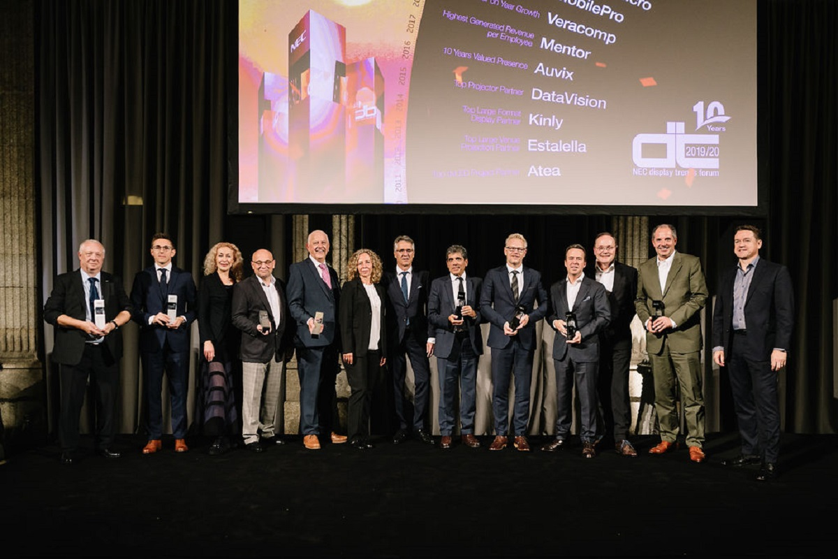 nec celebra los display trends forum partner awards nec celebra los display trends forum partner awards
