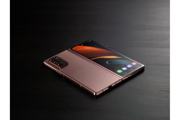 samsung_galaxy_fold2_21868_20200901050924.png (600×400)