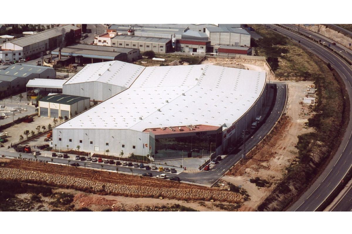 cecotec refuerza su espacio logstico con una nueva nave de 15040 m2
en llria cecotec refuerza su espacio logstico con una nueva nave de 15040 m2
en llria
