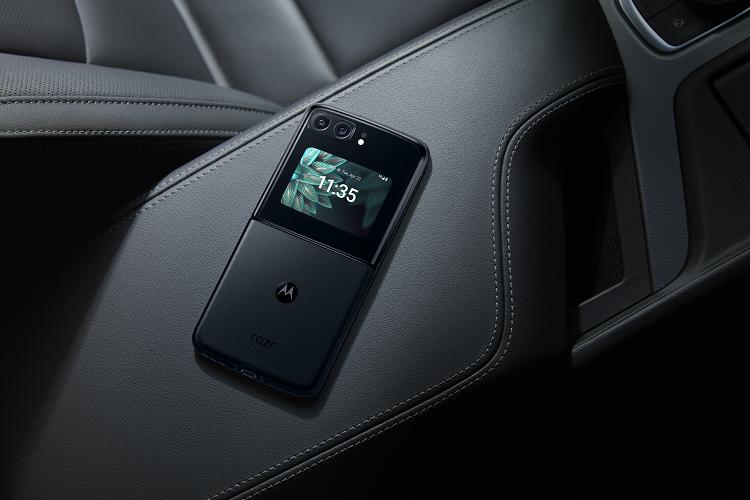 motorola_razr_2022_26149_20221025094349.png (750×500)