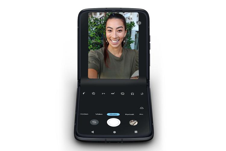 motorola_razr_2022_26149_20221025094423.png (750×500)