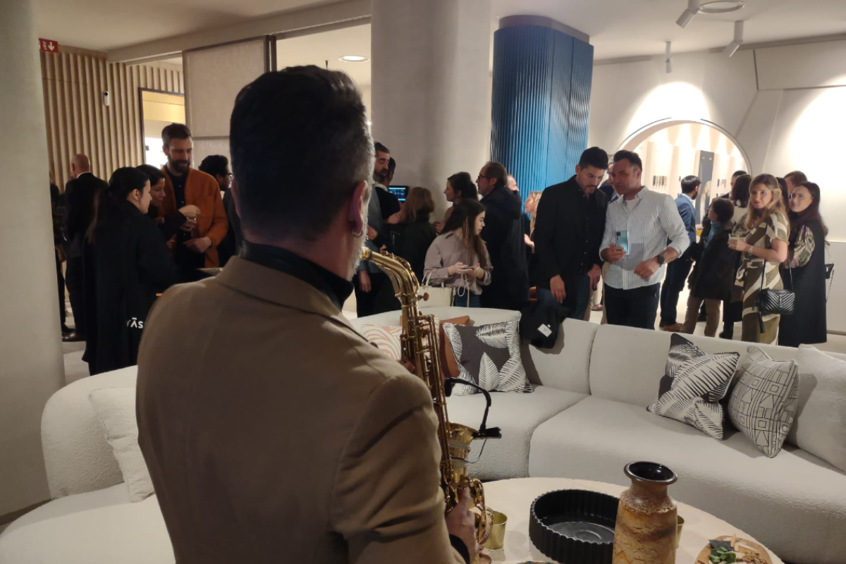 un-showroom-que-invita-a-compartir-y-disfrutar-el-mundo-jung