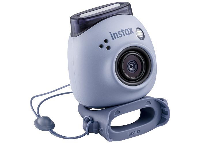 Fujifilm presenta la cámara de bolsillo INSTAX Pal con gran angular para  las fotos grupales
