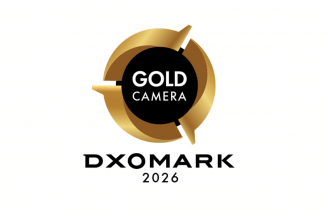 Motorola signature, galardonado con el Gold Label de DXOMARK por su fino diseño y su cámara cuádruple 