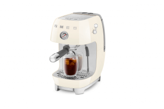 La cafetera espresso de SMEG transforma tu rutina matinal en un despertar para tus sentidos
