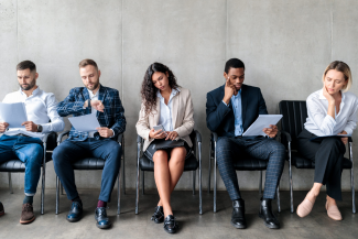 Siguen mejorando el número de personas empleadas en España