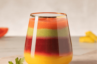 El gazpacho se reinventa este verano en una versión multicapa llena de color y sabor