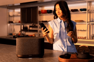 Cuando un altavoz se convierte en el centro del hogar: así es Denon Home 400