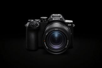 La nueva RX10 de 5ª generación de Sony: la cámara «todo en uno» con superzoom para fotografía cotidiana, fauna y deportiva