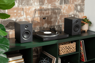 Escuchar vinilos resulta fácil con Victrola Automatic