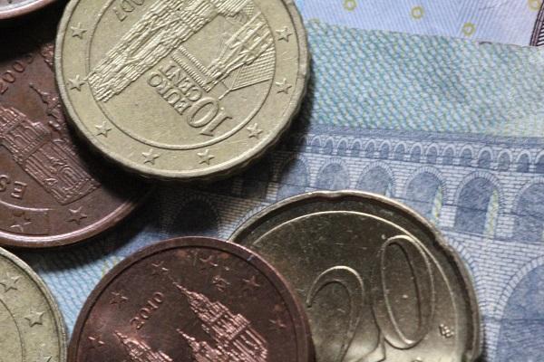el ahorro de los espantildeoles sufre un frenazo desde primeros de antildeonbsp el ahorro de los espantildeoles sufre un frenazo desde primeros de antildeonbsp