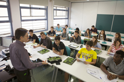 escodi presenta su titulacin universitaria de comercio escodi presenta su titulacin universitaria de comercio