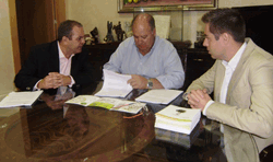 ambilamp recoger los residuos de lmparas de los 48 municipios del sector ii de almera ambilamp recoger los residuos de lmparas de los 48 municipios del sector ii de almera