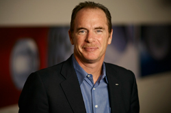 keith mcloughlin abre la ifa con un discurso sobre la influencia de los medios sociales keith mcloughlin abre la ifa con un discurso sobre la influencia de los medios sociales