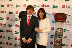 a pastora vega le encanta el hombot square de lg a pastora vega le encanta el hombot square de lg