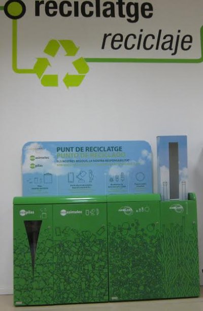 los centros leroy merlin de catalua instalan multicontenedores de reciclaje de residuos de aparatos elctricos y electrnicos los centros leroy merlin de catalua instalan multicontenedores de reciclaje de residuos de aparatos elctricos y electrnicos