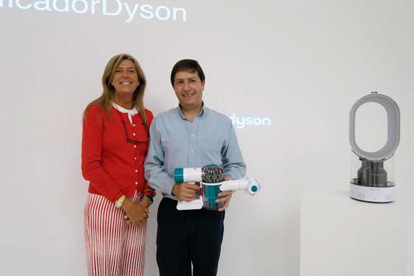 dyson combate los aleacutergenos en el hogar con su am10 y con su v6 mattress dyson combate los aleacutergenos en el hogar con su am10 y con su v6 mattress