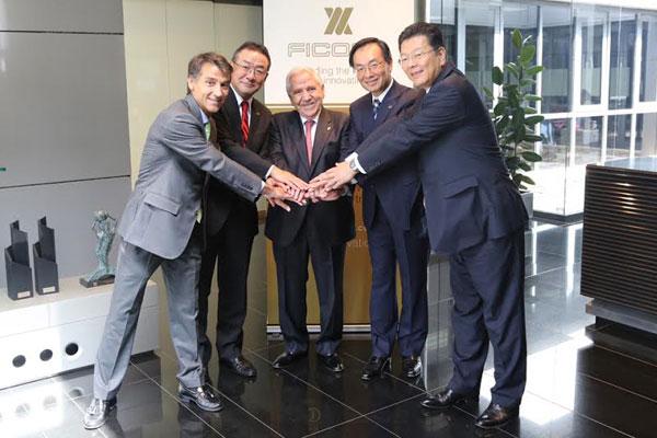 ficosa y panasonic oficializan su alianza con la visita de kazuhiro tsuga ficosa y panasonic oficializan su alianza con la visita de kazuhiro tsuga
