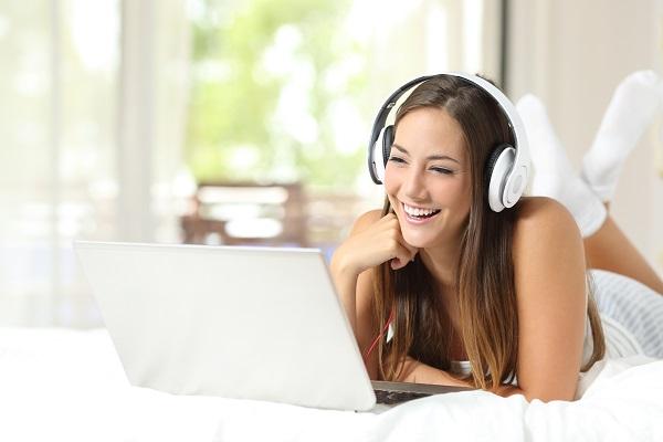 las grandes superficies y las tiendas especializadas se llevan las ventas de perifeacutericos las grandes superficies y las tiendas especializadas se llevan las ventas de perifeacutericos