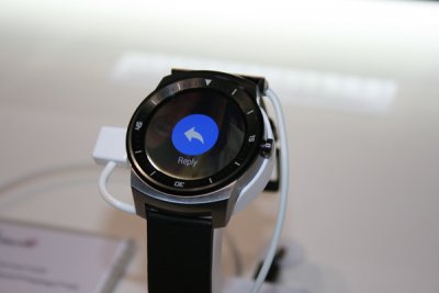 el g watch r un reloj inteligente con un diseo protagonista el g watch r un reloj inteligente con un diseo protagonista